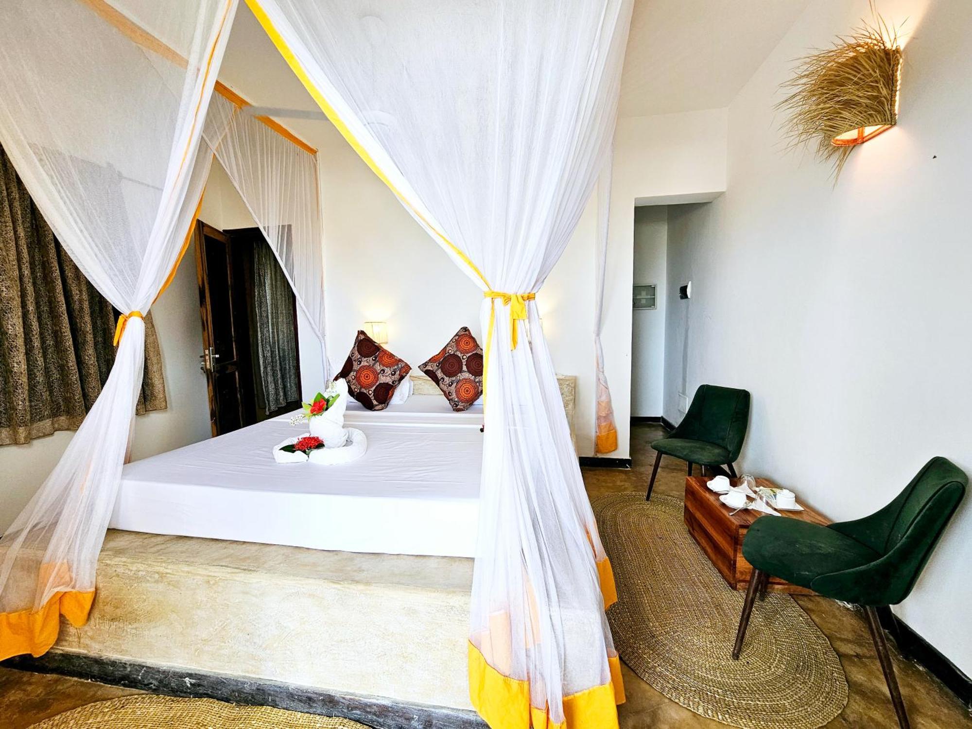 Milele Beach Resort Pingwe Exterior foto