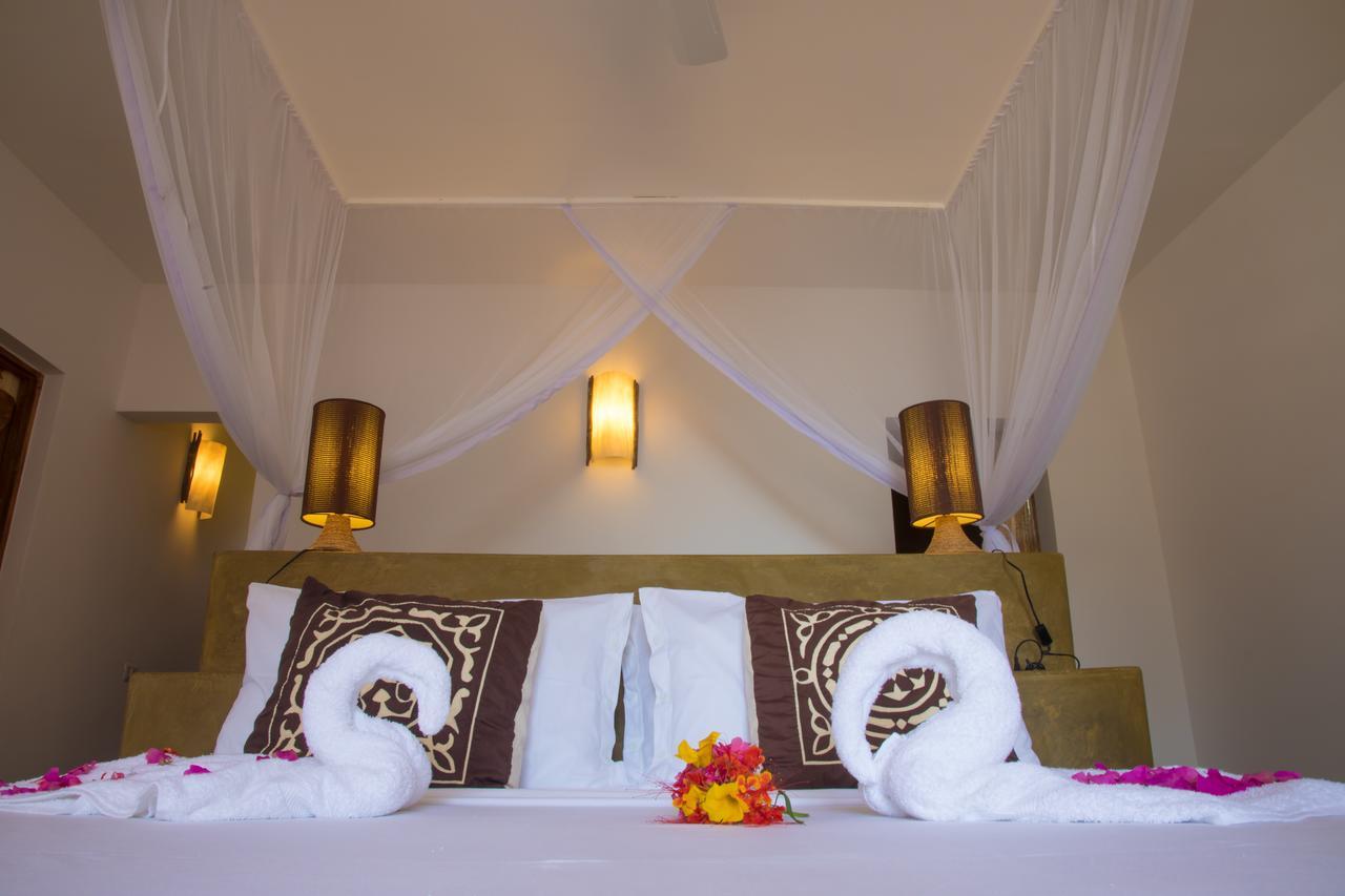 Milele Beach Resort Pingwe Exterior foto
